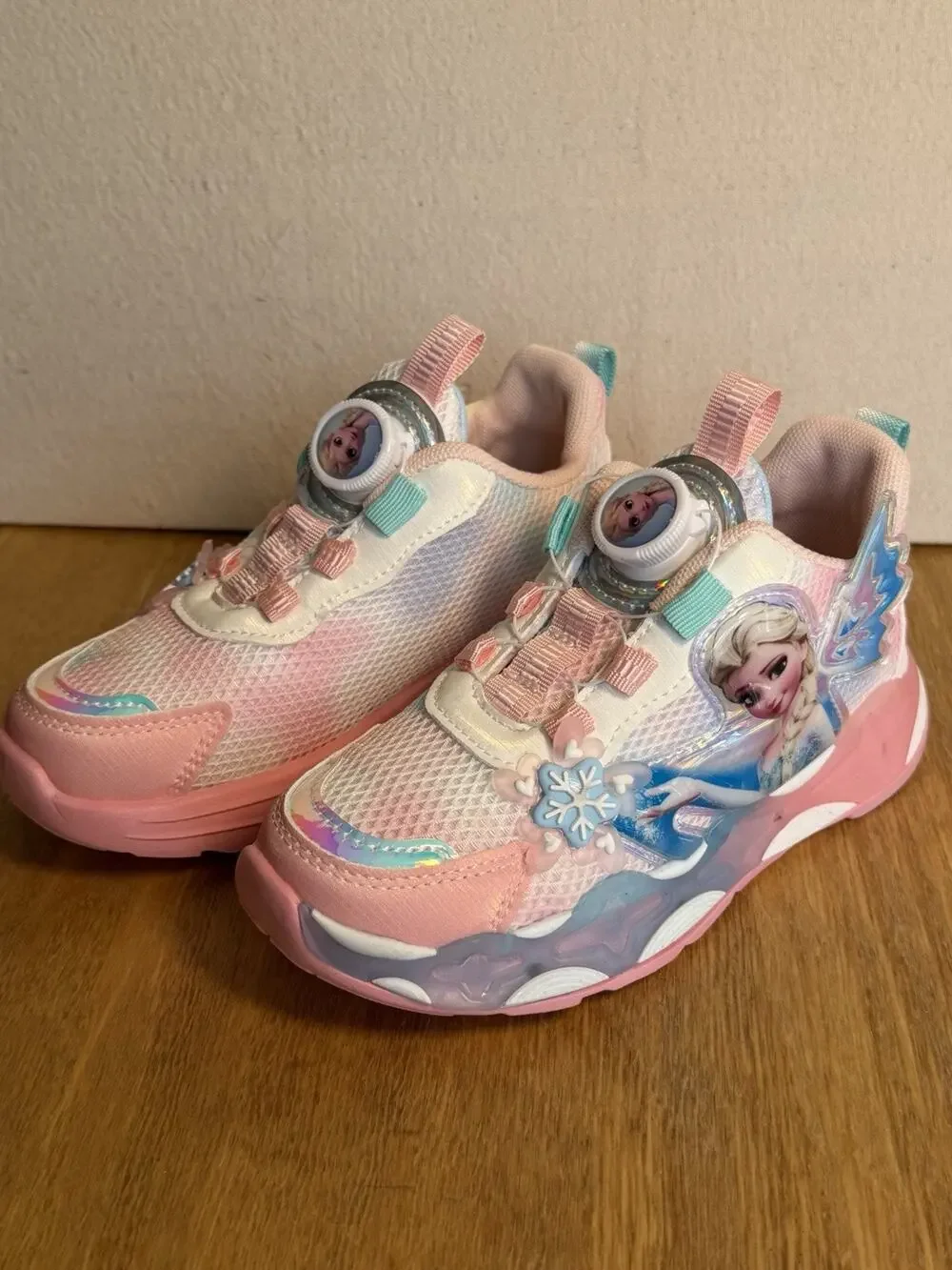 Disney Frozen Elsa Girls Sneakers Dial Lace Light Up Pink Size EU 32 New